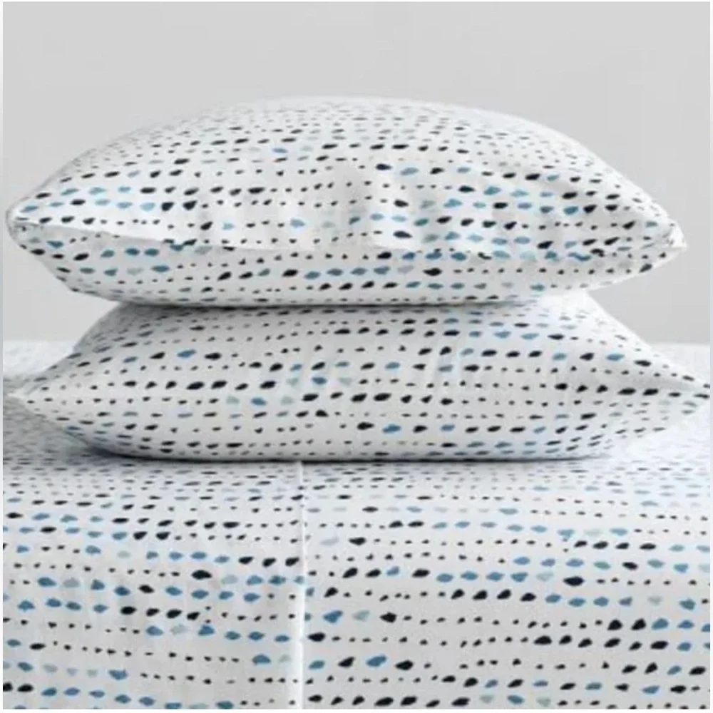 West Elm Organic Cotton Pebble Dots Pillow Cases (2)